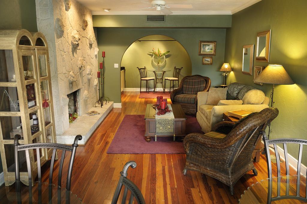 Mango Inn Bed And Breakfast Lake Worth Beach Exterior photo